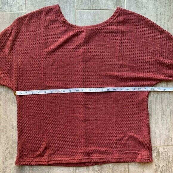 Los Angeles Boutique Off Shoulder Sweater Knit Top Slouchy Dolman NEW Boho L - Picture 6 of 8